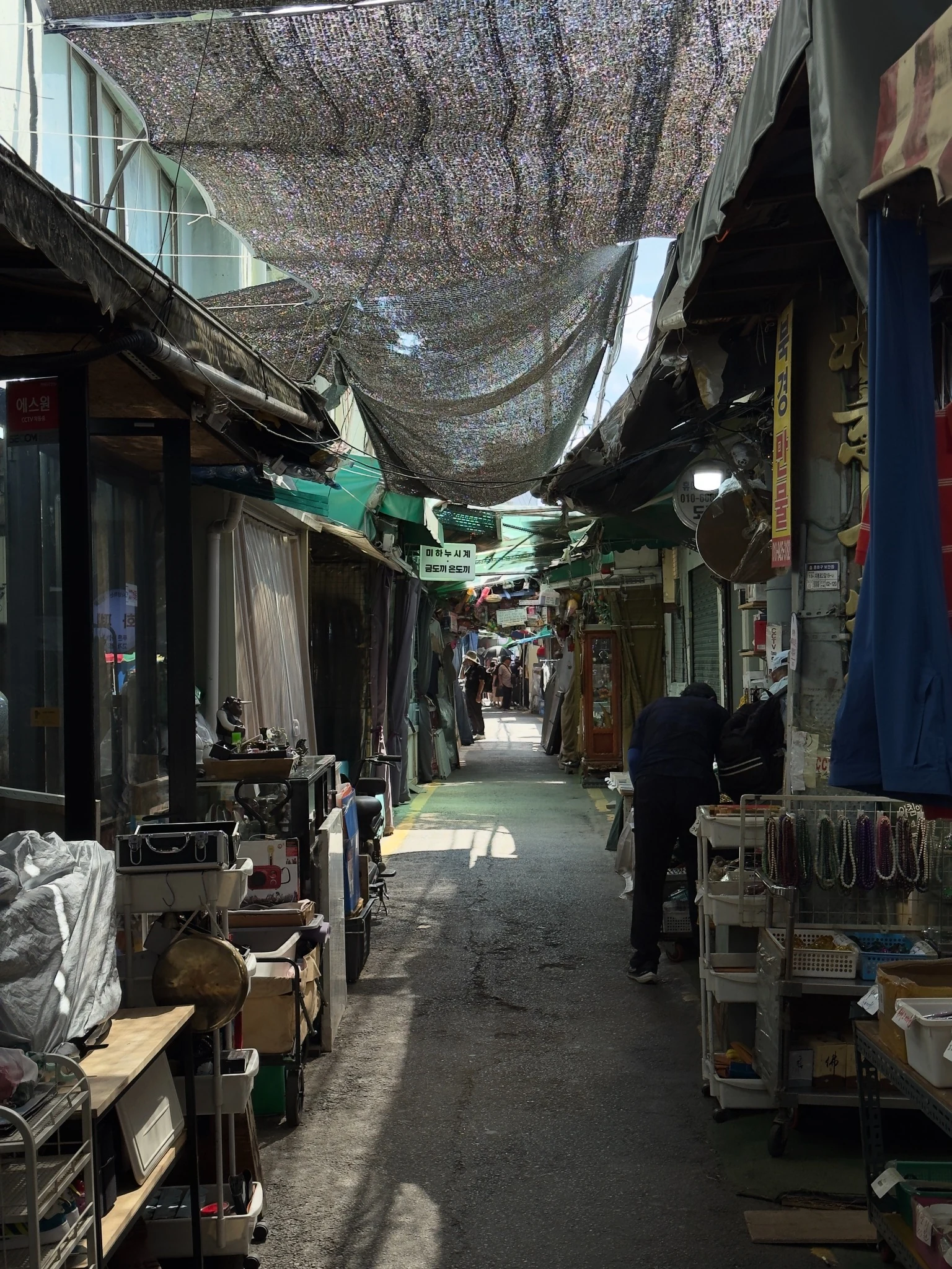 Covered market alley in Seoul